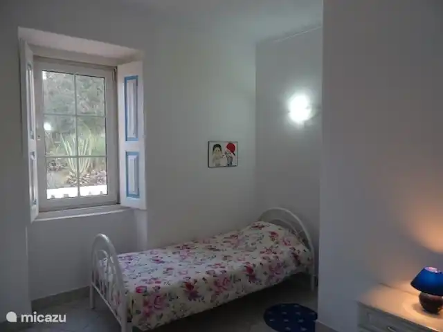 Location de Vacances Portugal, Algarve, Albufeira, maison de vacances - Quinta Elisabeth La troisième chambre, toujours avec les volets en bois d'origine.