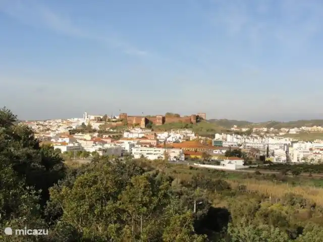 Location de Vacances Portugal, Algarve, Albufeira, maison de vacances - Quinta Elisabeth La vieille ville de Silves avec le château mauresque.