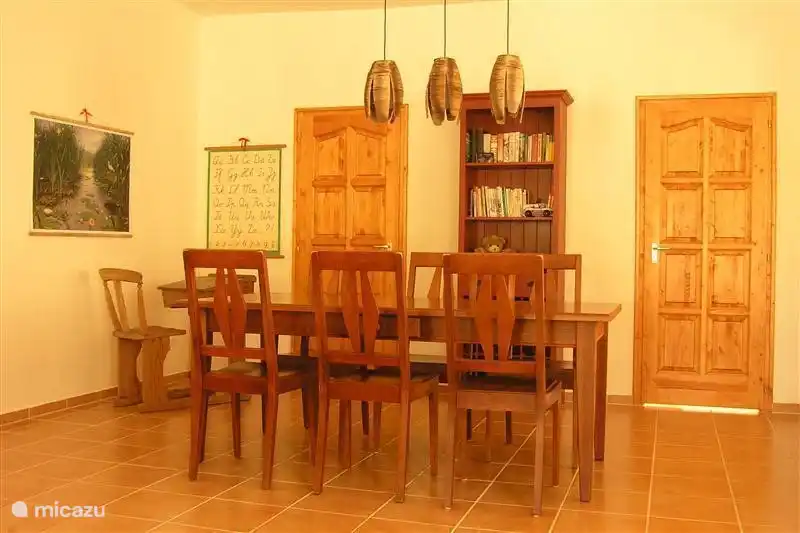 La salle à manger pour, par exemple, jouer à un jeu de société passionnant.