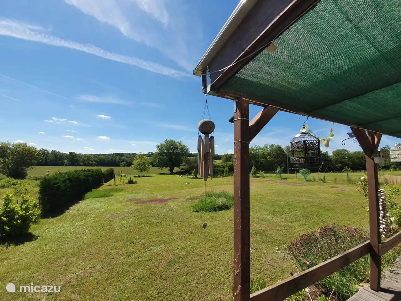 Unser tiefer und weiter Hinterhof. Dies ist komplett eingezäunt und kostenlos.
