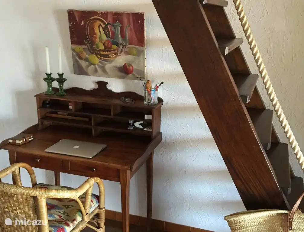 Arbeitsecke im Wohnzimmer