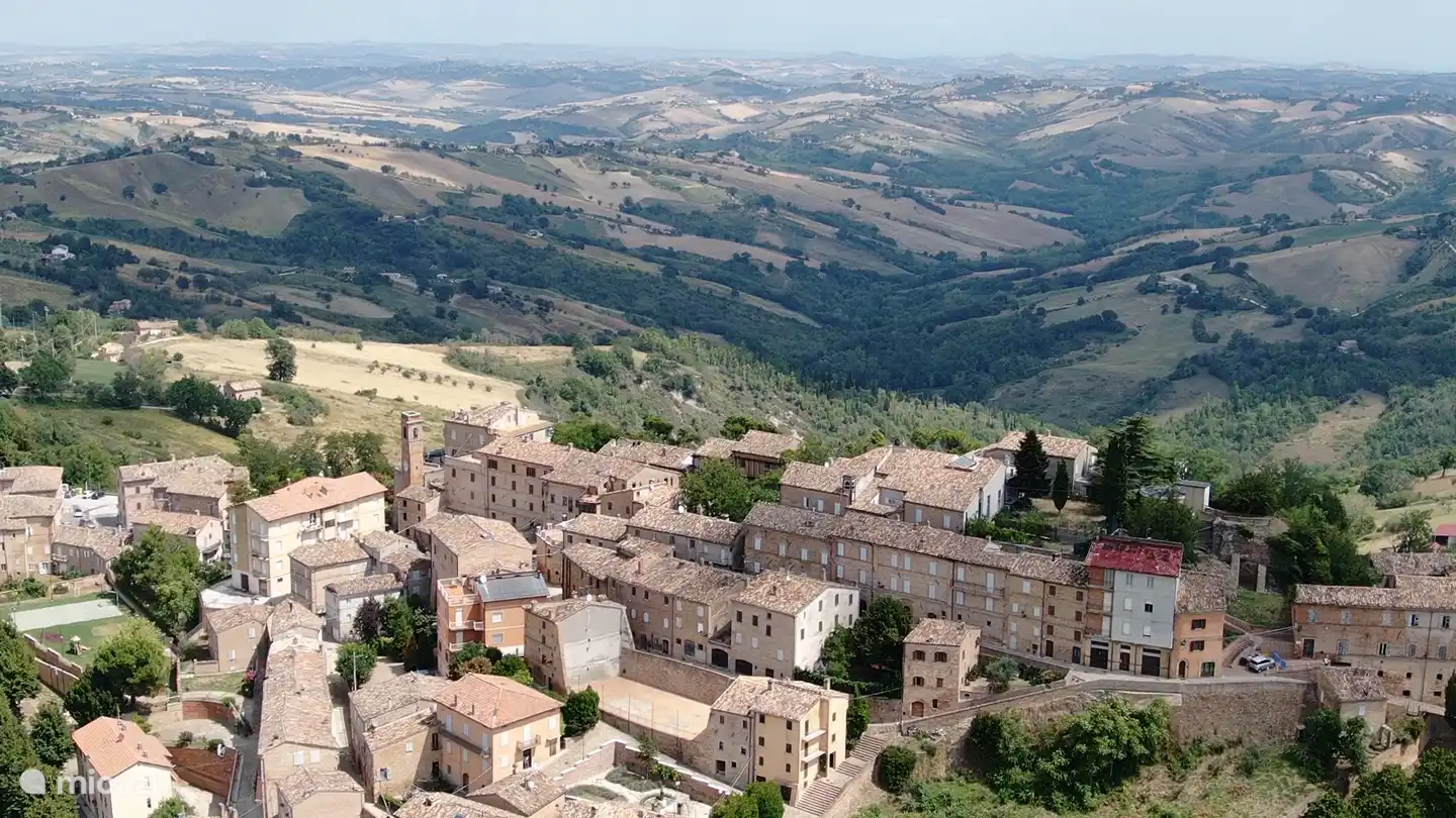 Sant'Angelo in Pontano in den wunderschönen Hügeln der Marken