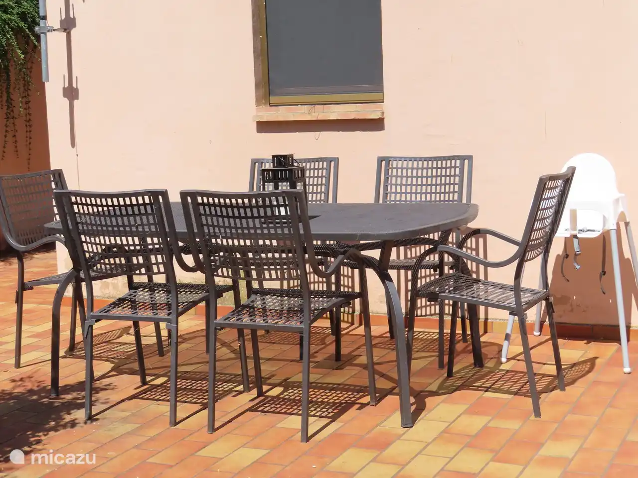 leckerer Kaffee in Ruhe vor dem Haus