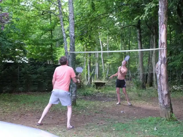 Thury | France, Yonne, Thury - maison de vacances terrain de badminton.