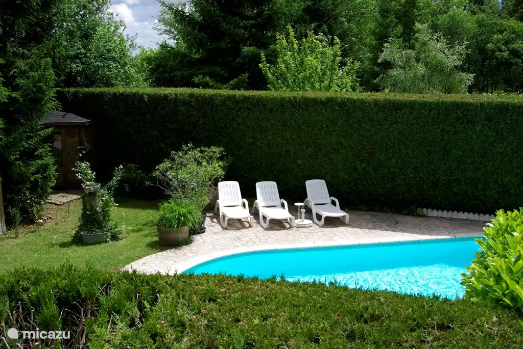piscine depuis la terrasse