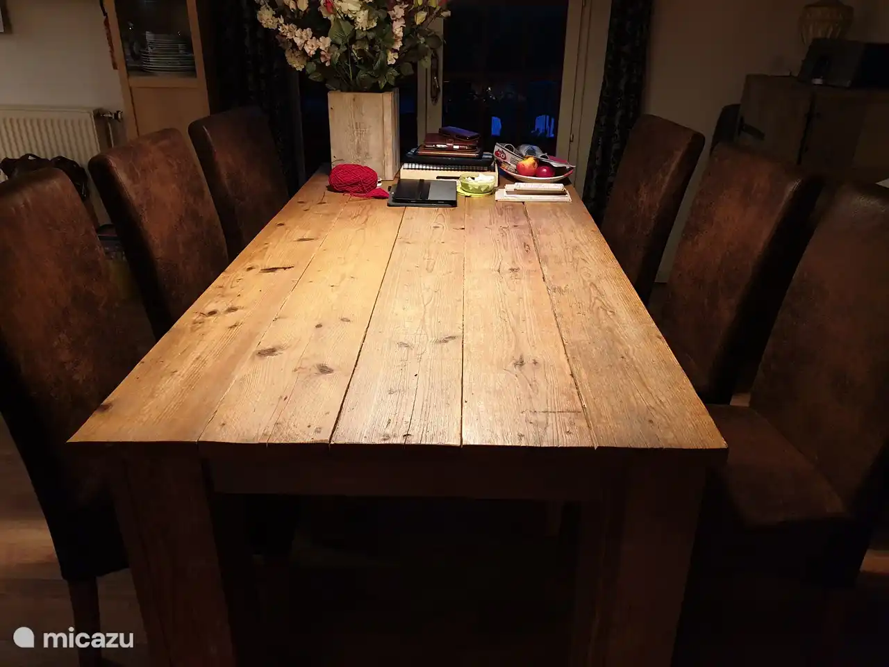 Nouvelles chaises de salle à manger