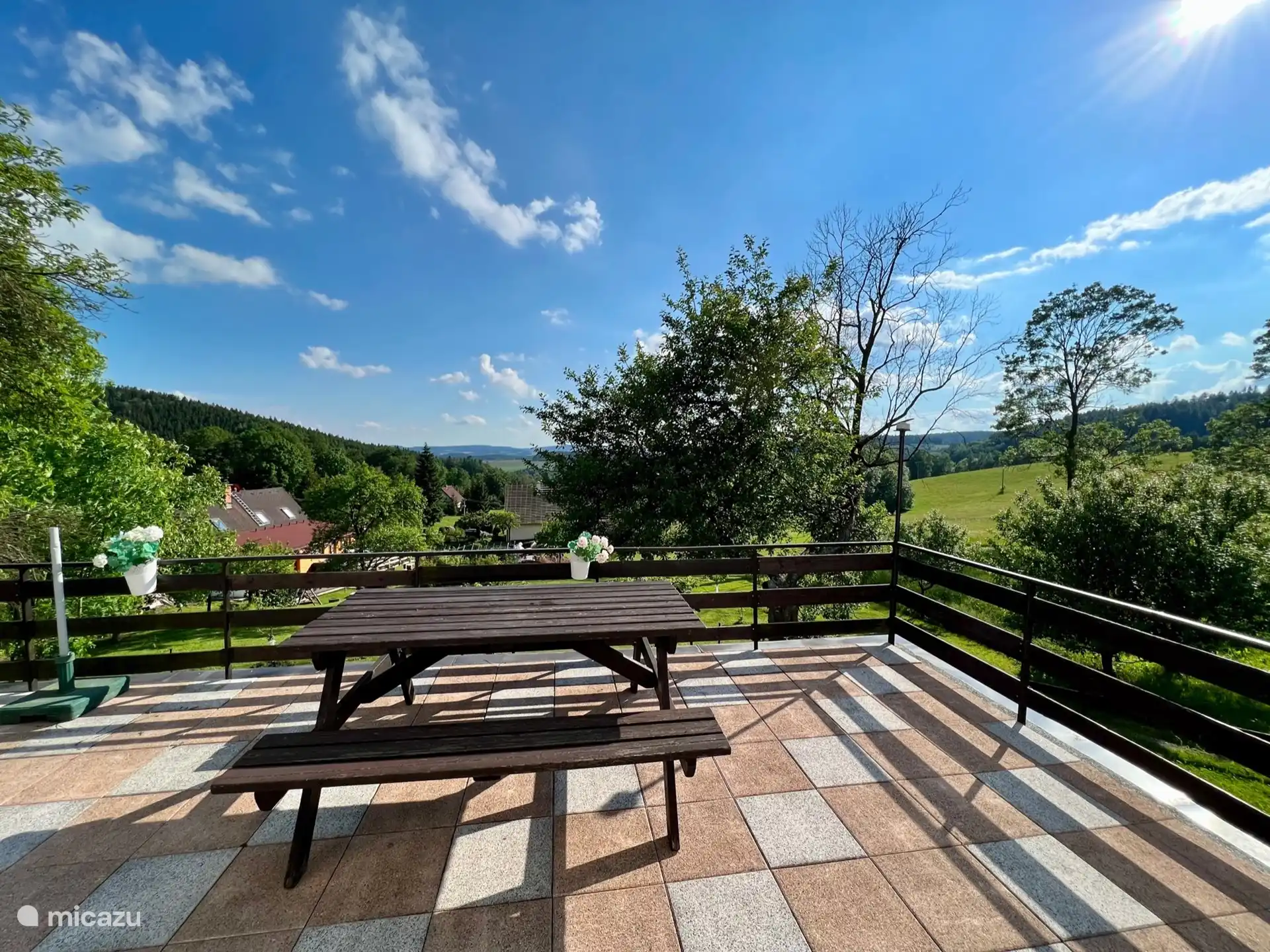 Terraza/balcón con zona de estar
