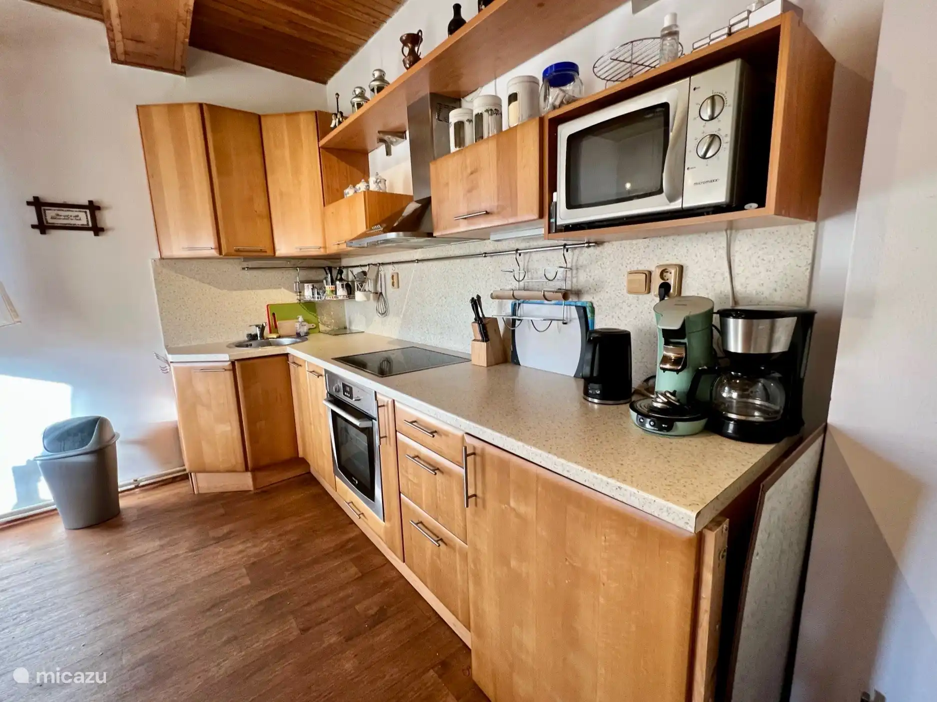 Cocina totalmente equipada, con lavavajillas, horno microondas, dolce gusto y mucho más