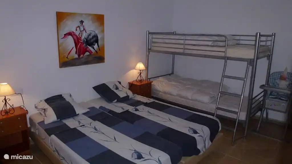 Sehr großes Schlafzimmer für bis zu 4 Personen