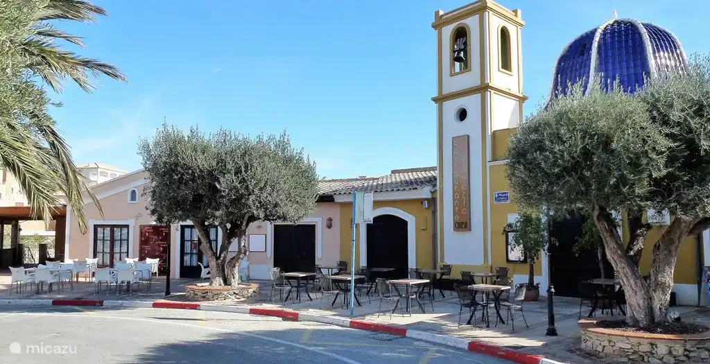 Auch in der Nähe mehrere gute Restaurants.