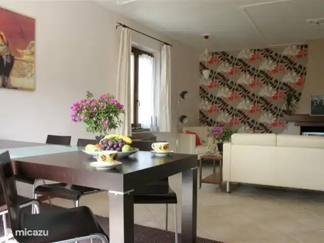 vakantiehuis huren in Italië, Umbrië, Panicale – Casa delle Rondini woonkamer boven