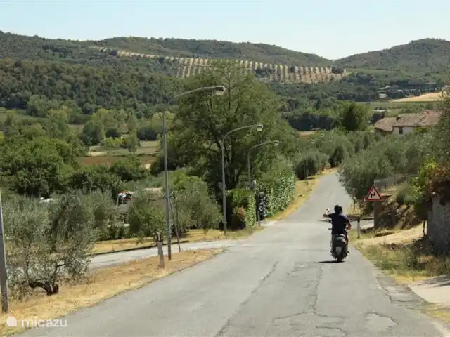 vakantiehuis huren in Italië, Umbrië, Panicale – Casa delle Rondini via del molino richting Panicale
