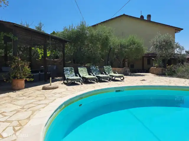 vakantiehuis huren in Italië, Umbrië, Panicale – Casa delle Rondini Zwembad met gazebo