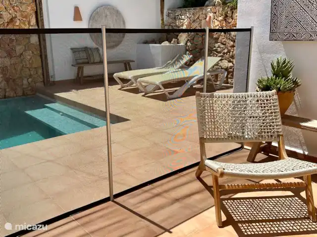 Villa Palma Real en España, Costa Blanca, Moraira - villa Para proteger a nuestros pequeños huéspedes que aún no tienen un certificado de natación y para que sus padres pasen unas vacaciones sin preocupaciones, tenemos una valla de piscina que se puede colocar.