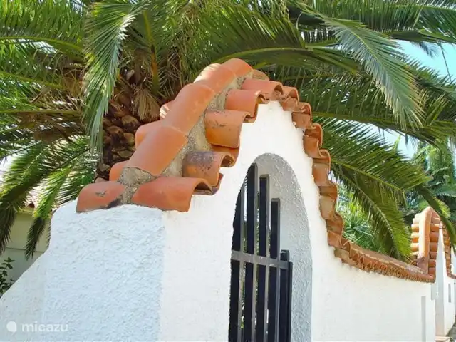 Villa Palma Real en España, Costa Blanca, Moraira - villa lado de la calle con 2 espacios de estacionamiento cubiertos separados (cochera)