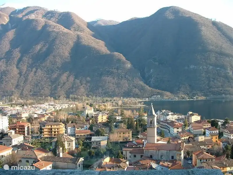 Der Komplex befindet sich neben dem malerischen Dorf Porlezza, am meisten östlichen Seite des Luganersees.