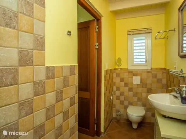 appartement huren in Curaçao, Banda Abou (west), Cas Abao – Cas Laman Abou en vanaf de andere zijde gezien.