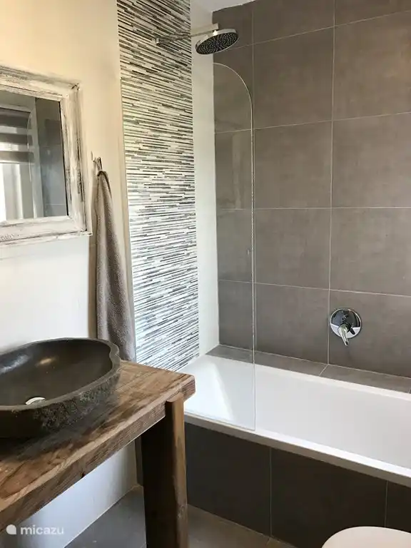 Der stumme Zeuge von True or Dare in der Kuschelecke