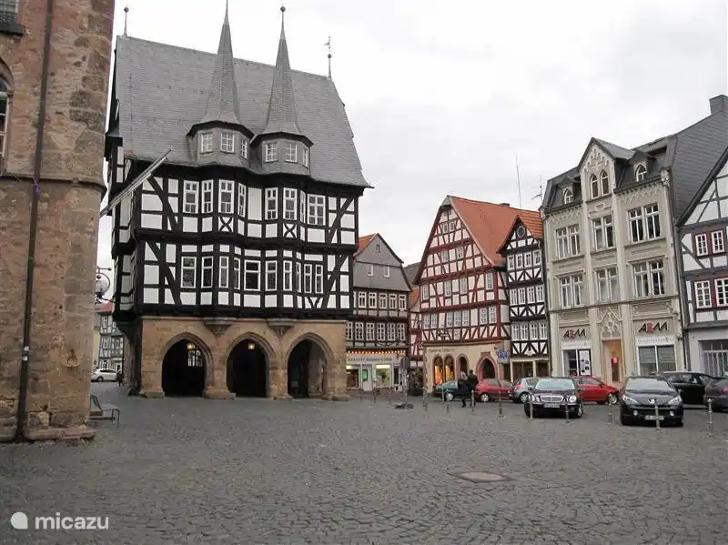 Nur ein paar hundert Jahre in der Zeit zurück.