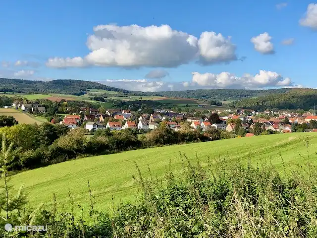 Blick vom Munzenberg auf die schöne Oberaula mit allen notwendigen Annehmlichkeiten.