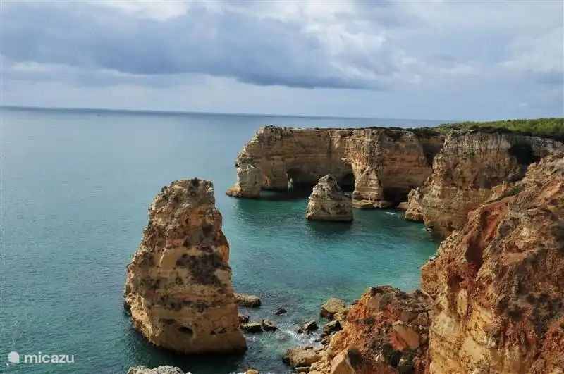 Praia Sao Rafael, beaux sentiers de randonnée à moins de 10 minutes en voiture