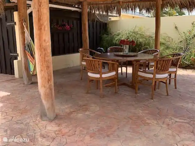 Casa Opal | Aruba, Nord, Rooi Santo - maison de vacances table à manger dans le jardin