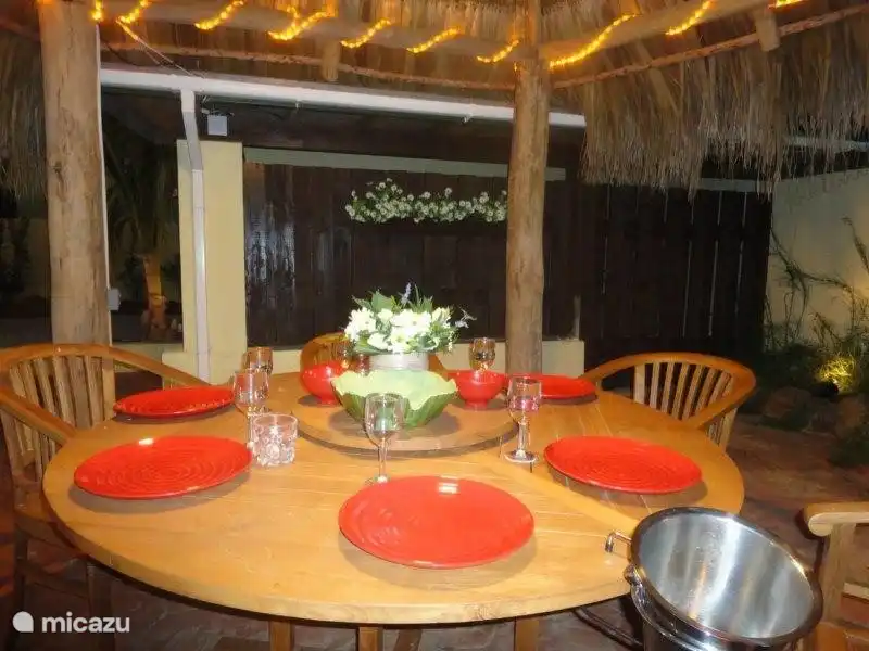 Abendessen im Pavillon