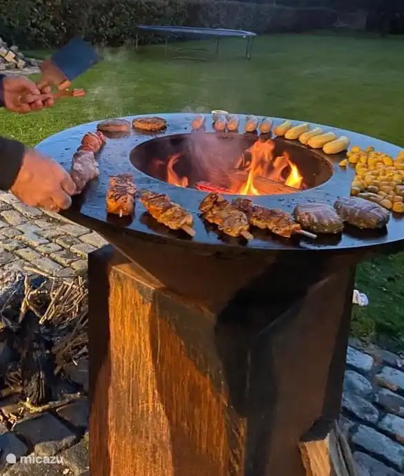 gather around the ofyr