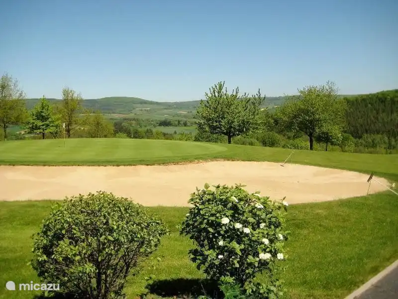 Anspruchsvoller 18-Loch-Platz mit schöner Aussicht