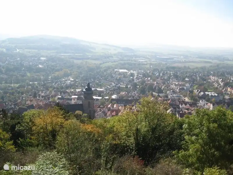 Ansicht der Stadt Homberg (Efze). Die Burg wird zuerst im Jahre 1162 erwähnt, kam im Jahre 1190 in den Besitz des Landes und gründete eine Siedlung aus Landgraaf Konrad der seine Stadtrechte im Jahre 1231 erhielt.