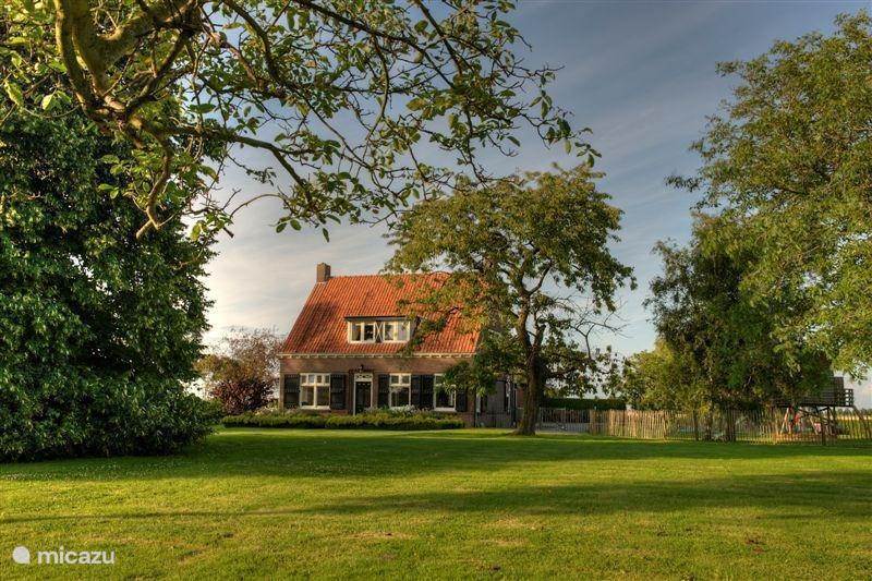 Vacation rental Netherlands, Zeeland, IJzendijke Farmhouse Hof Statendijk