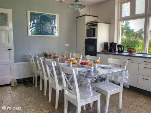 Hof Statendijk | Pays-Bas, Zélande, IJzendijke - ferme cuisine lumineuse (2 grandes fenêtres) avec four, micro-onde, réfrigérateur, cafetière, senseo, bouilloire