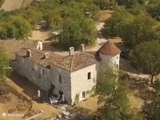 landhuis / kasteel huren in Frankrijk, Lot, Pern – Château Fabre Vieux Achtergevels van Maison Escalier et Maison Tour
Facades derrieres Maison Escalier et Maison Tour
