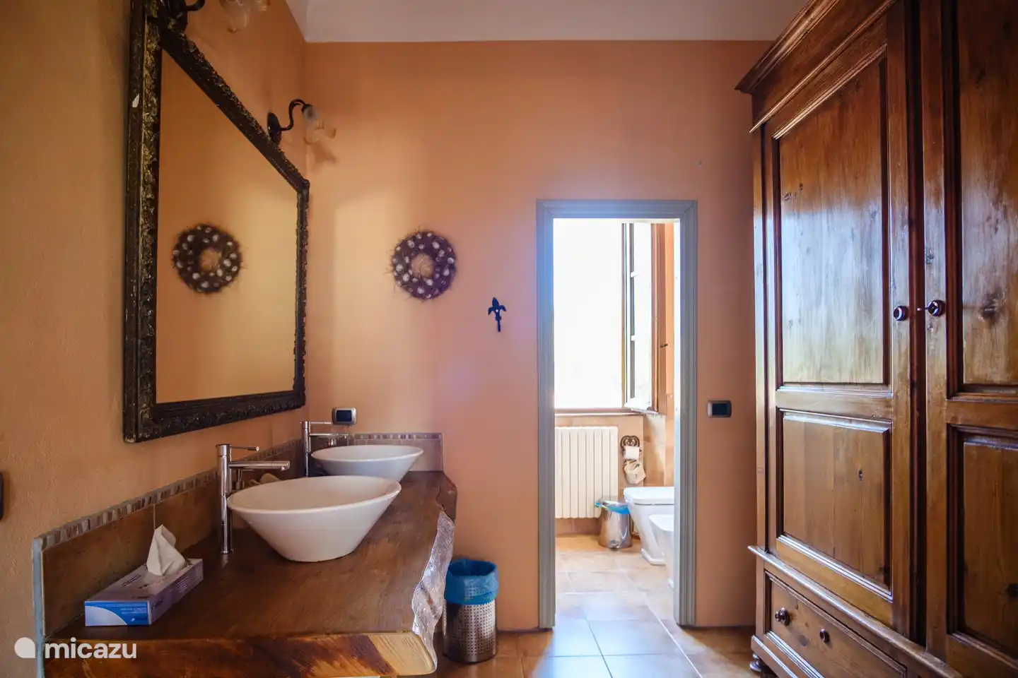 Baño del dormitorio principal.