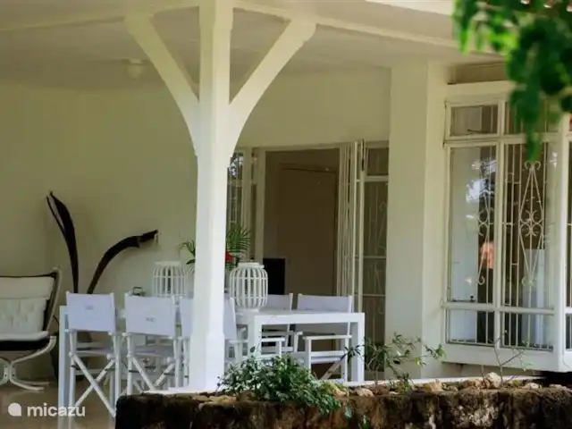 Villa tropicale | Curaçao, Curaçao-Centre, Julianadorp - villa Porche à l'avant.