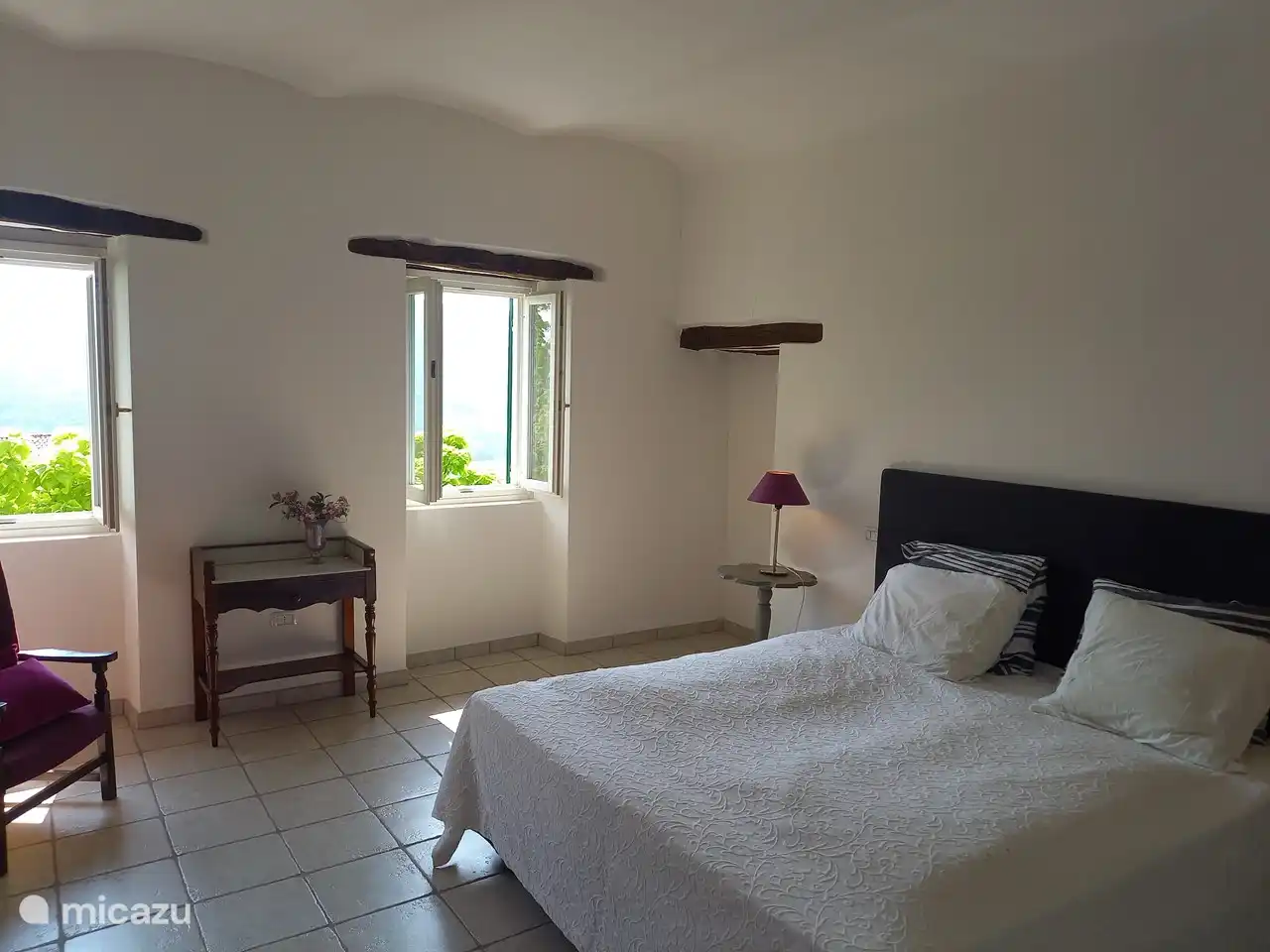 Las habitaciones miden aproximadamente 20 m2.