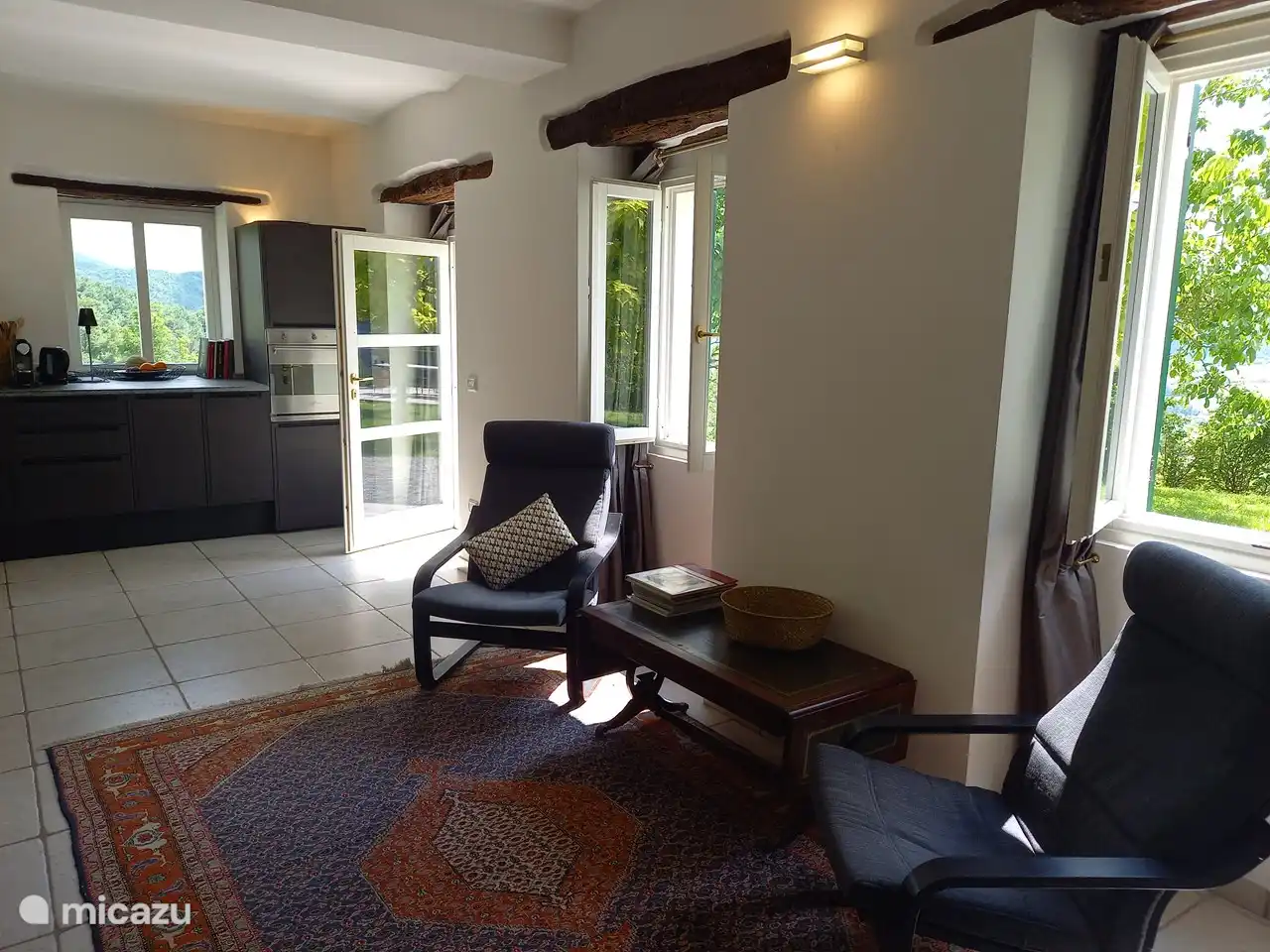 Asiento en la cocina grande