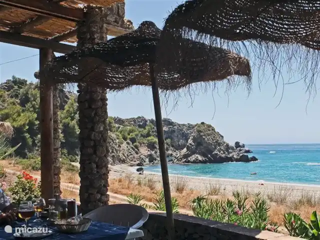 Panaderos huren in Spanje, Andalusië, Cómpeta - vakantiehuis Restaurantterras aan een baai in de omgeving van la Herredura...