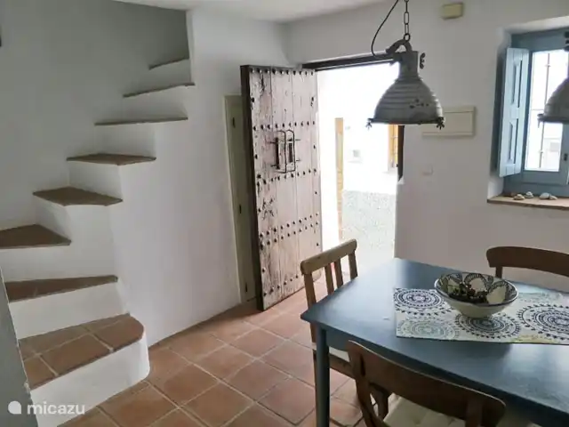 Panaderos huren in Spanje, Andalusië, Cómpeta - vakantiehuis Entree naar de eetkeuken.