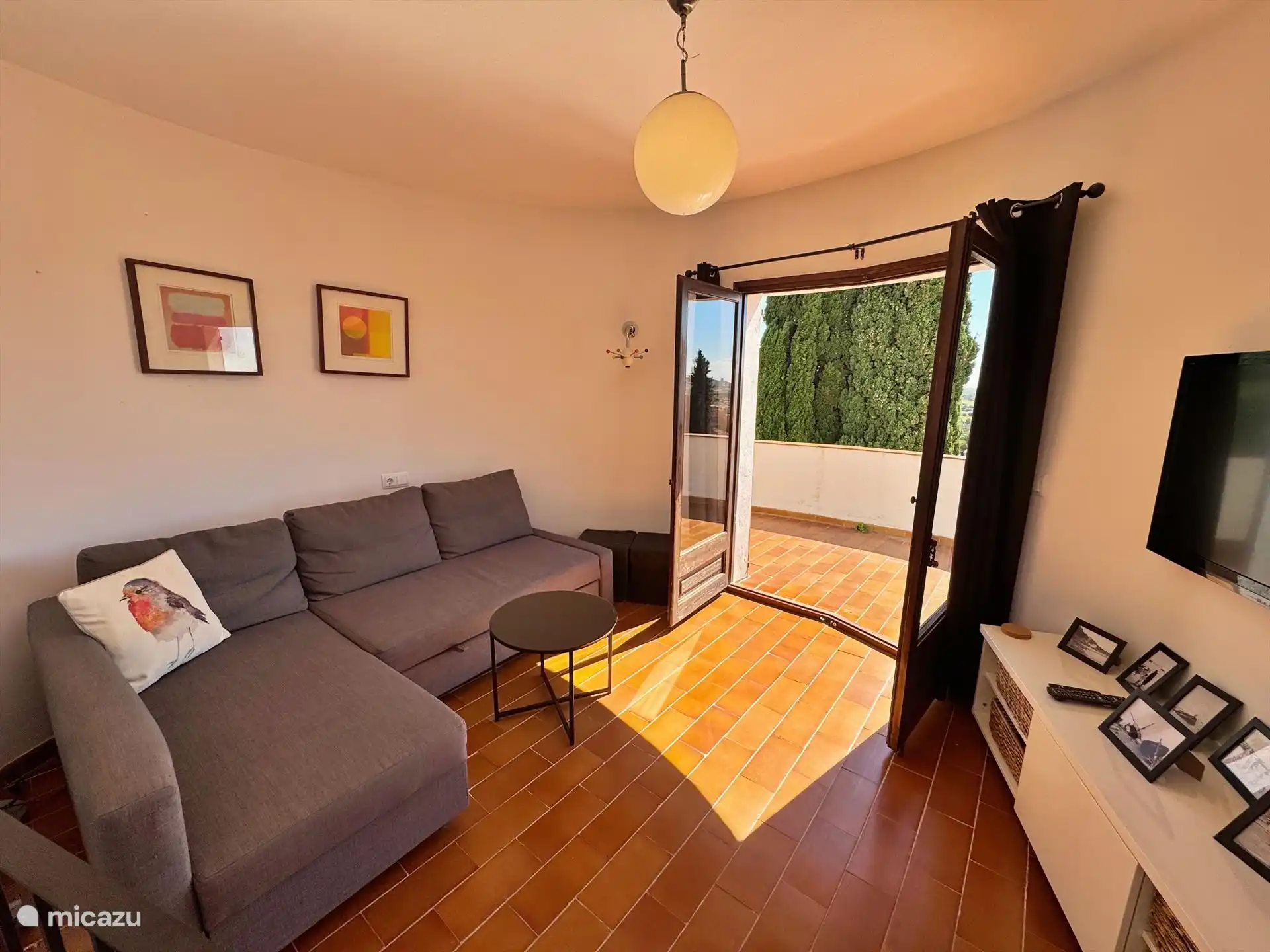 Chambre tour avec canapé-lit
