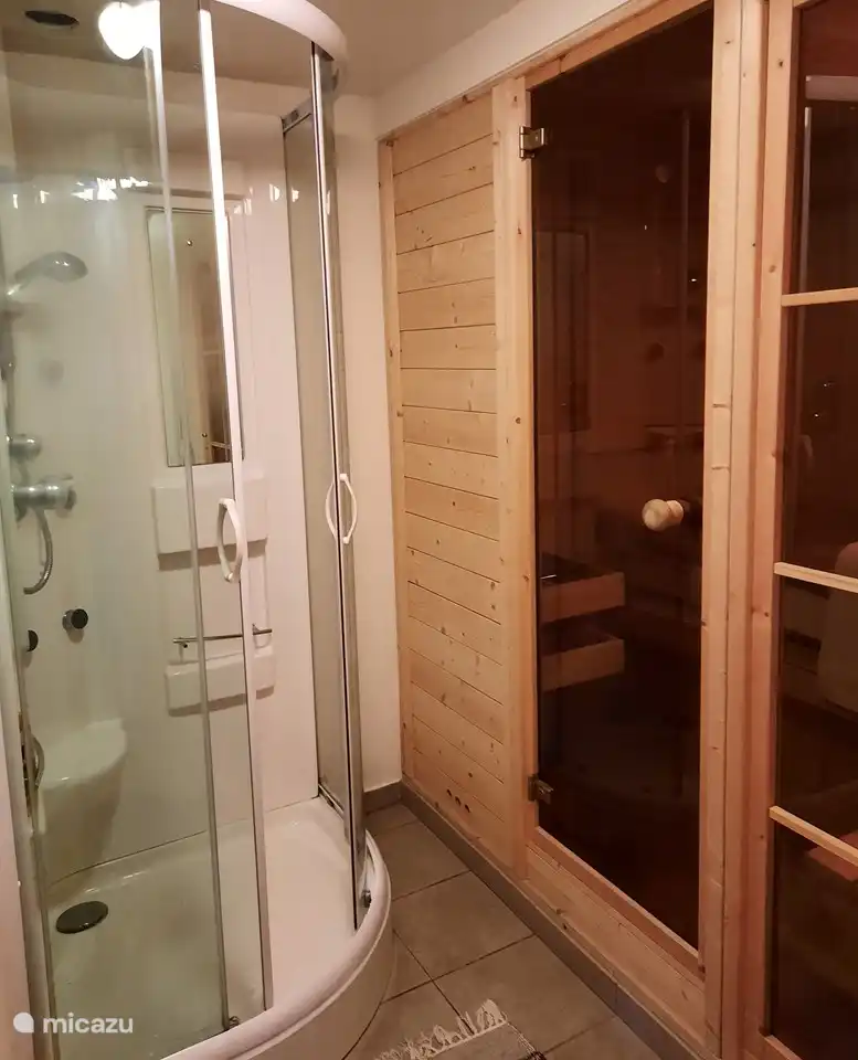 sauna met douche