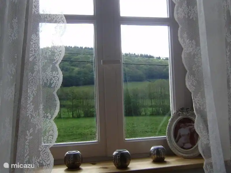 's-Ochtends wakker worden in de slaapkamer met een mooi uitzicht... Kan de dag nog mooier beginnen?