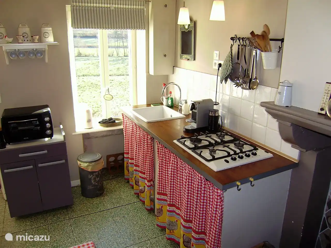 Lekker Bourgondisch kokkerellen in de keuken van 'Le Verne'.