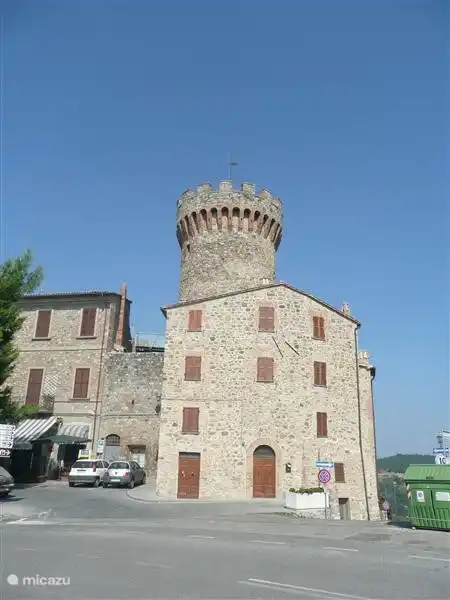 der Burg, die Wehrturm Ficulle. in römischer Zeit hatten Ficulle den Auftrag an der Via Cassia verteidigen.