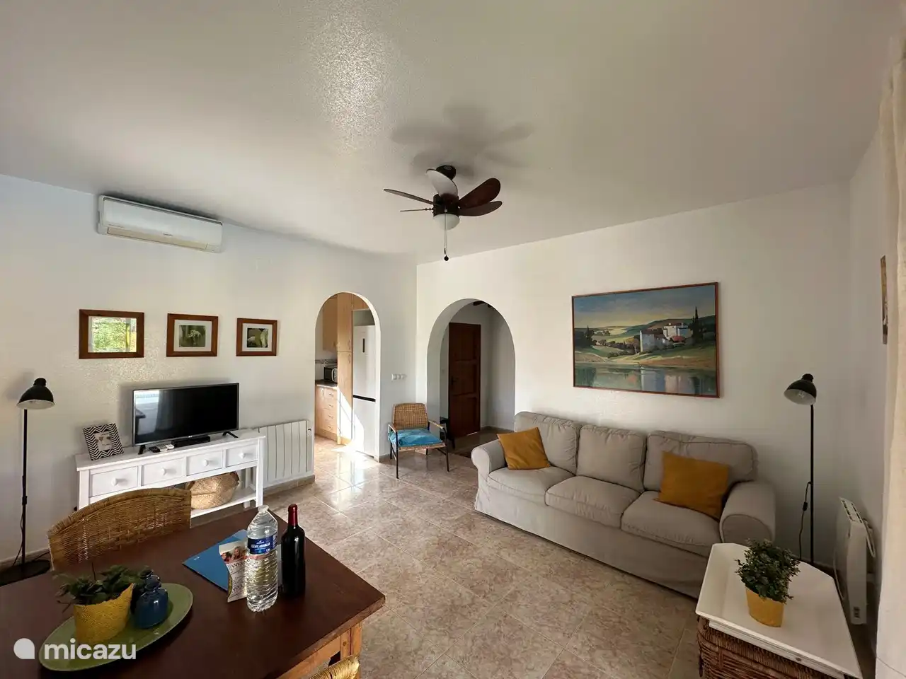 Auf Ihrem Fernseher alle Kanäle, die Sie von Ihrem Handy streamen möchten. Allerdings auch über Dish alle Kanäle.
Willkommen in Villamazarron.