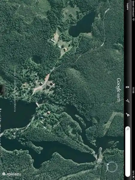 Dorf, grosse See und Fluss (Mitte) ; und der Hof und kleine See oben.