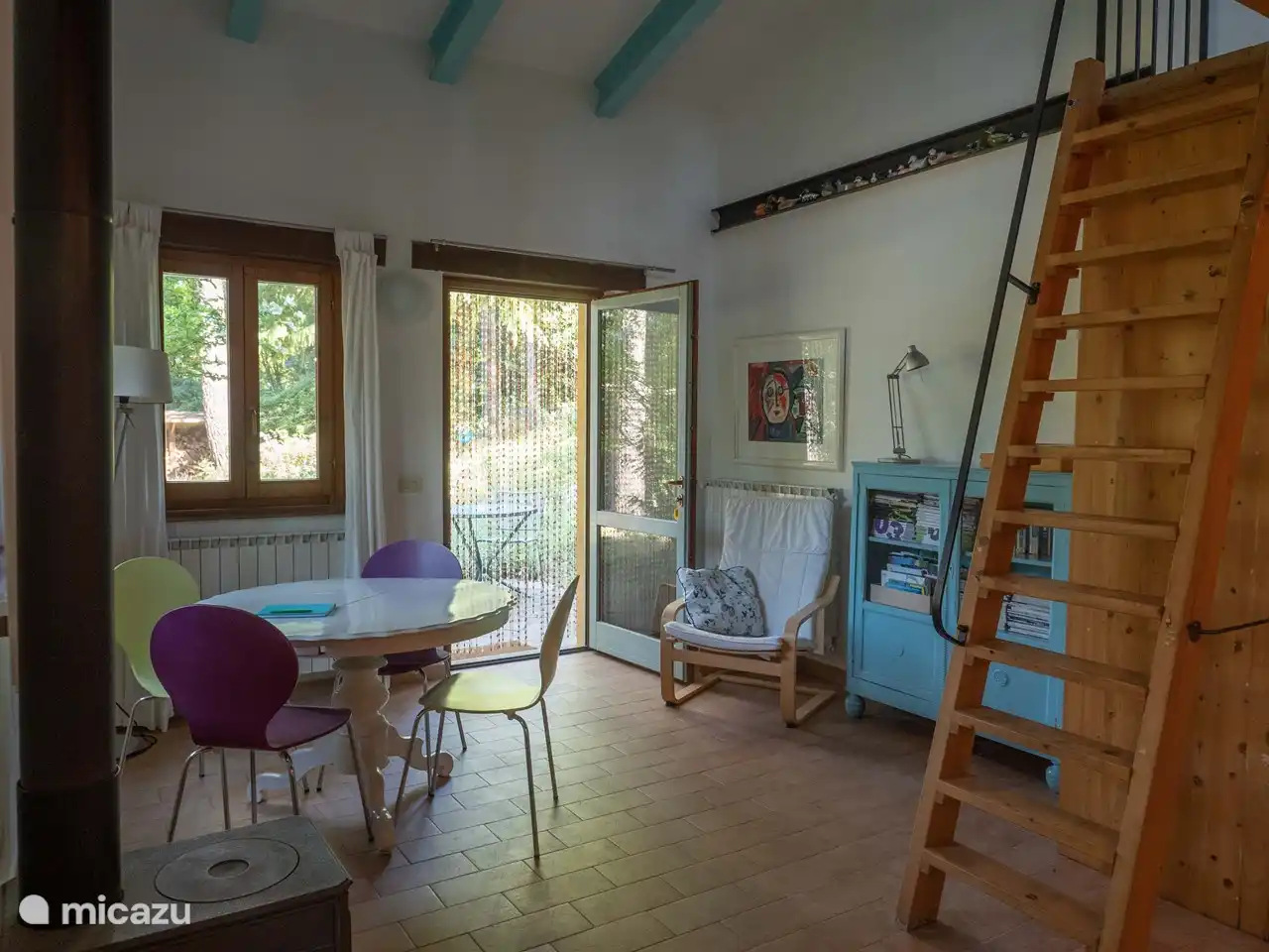 Wohnzimmer von der Küche aus gesehen