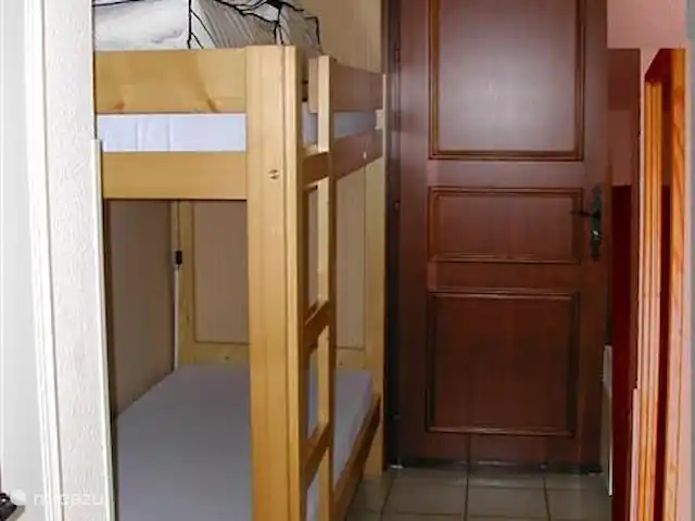 Location de Vacances France, Haute-Savoie, Chatel, appartement - Chalet de Barbessine C 15 Hall avec lits superposés et penderie