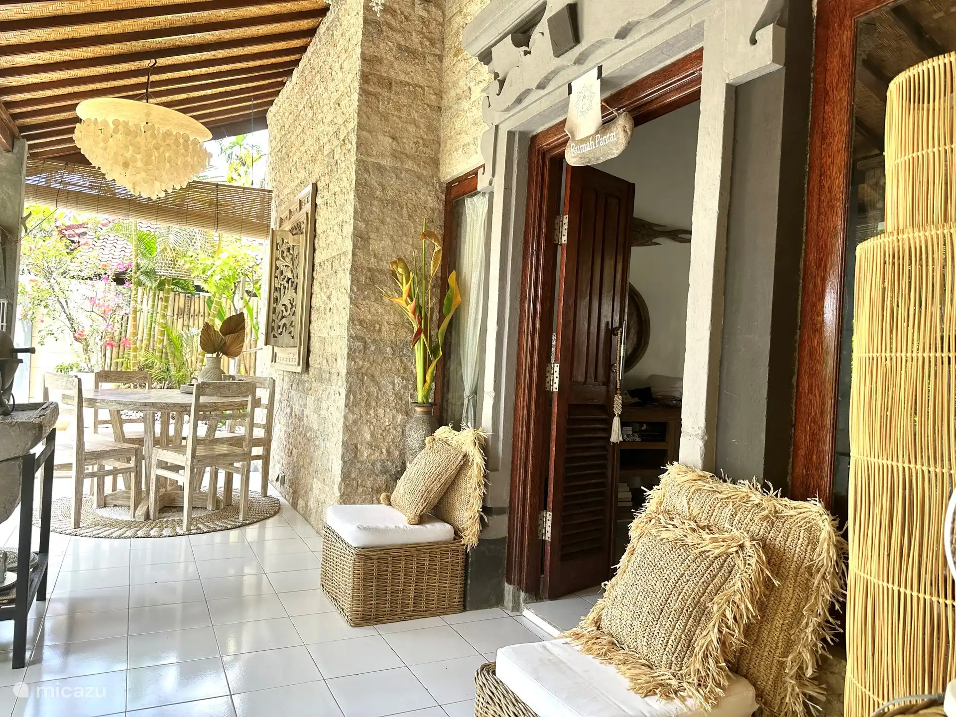 Veranda vom Sitzplatz aus