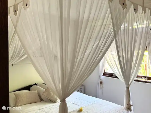 Villa Rumah Pantai No.14 huren in Indonesië, Bali, Jasri - villa De romantische Masterbedroom in luxe Balinese hotelsfeer